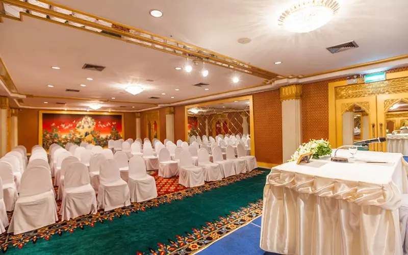 ห้องธารทอง ห้องจัดเลี้ยง จัดแต่งงาน พิธีหมั้น ที่โรงแรมมณเฑียร ริเวอร์ไซด์ กรุงเทพ แถว พระราม 3 ระดับ 5 ดาว ติดแม่น้ำเจ้าพระยา